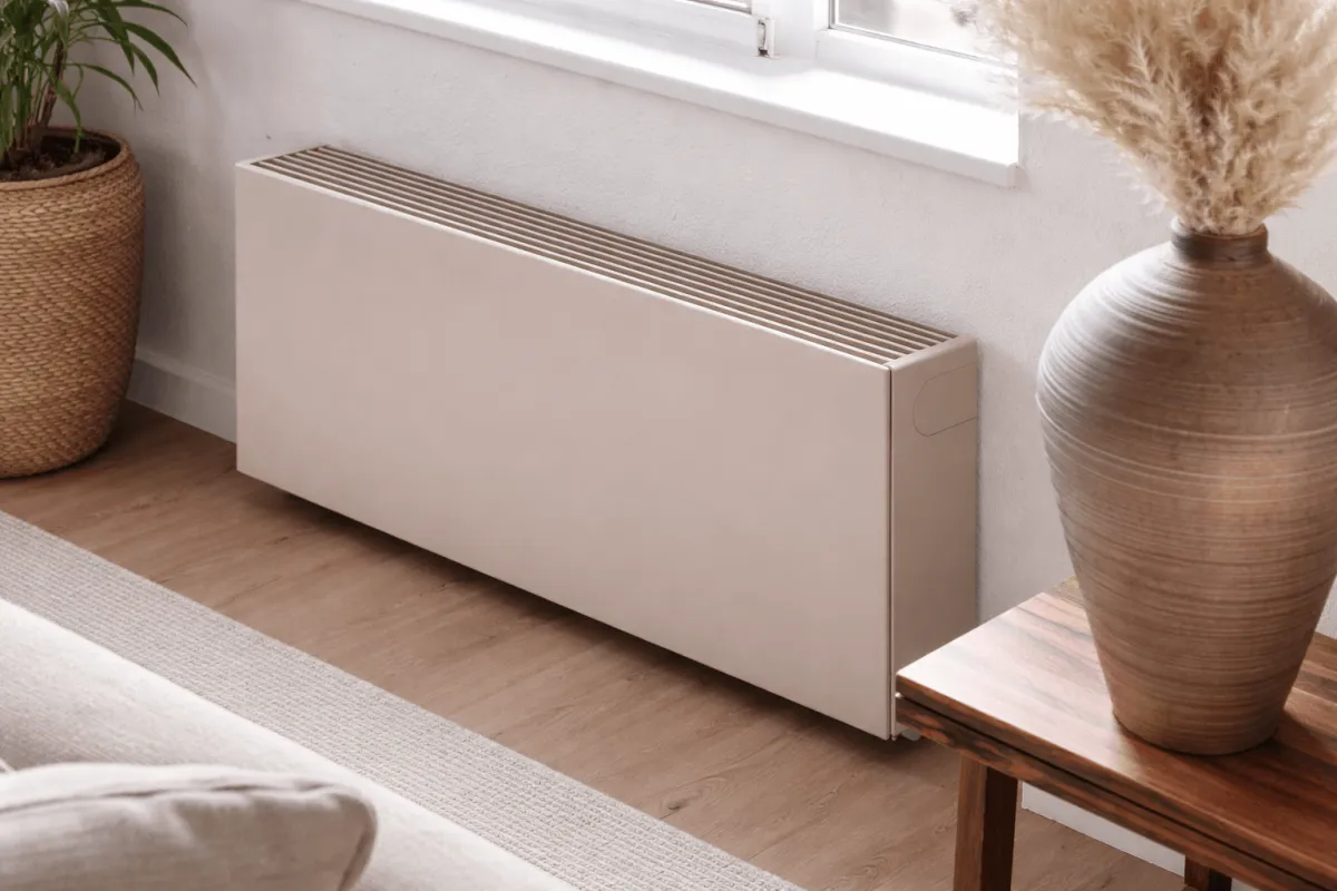 Strakke, moderne witte radiatorombouw